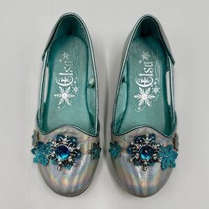 Disney Kids Elsa Dress Up Shoes Snowflake Design 11/12 Silver Iridescent Teal